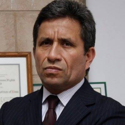 Carlos Rivera Paz: retrato profesional en interiores