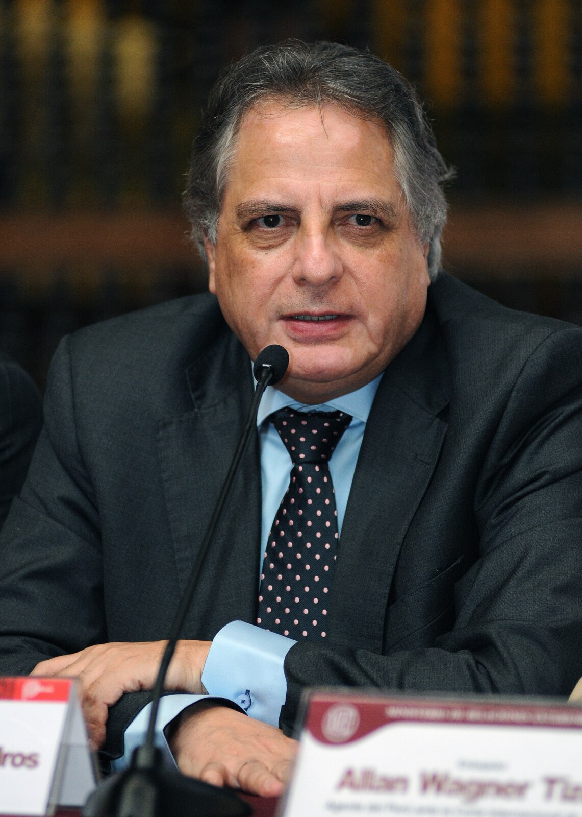 Manuel Rodríguez Cuadros: Reflexiones de un diplomático