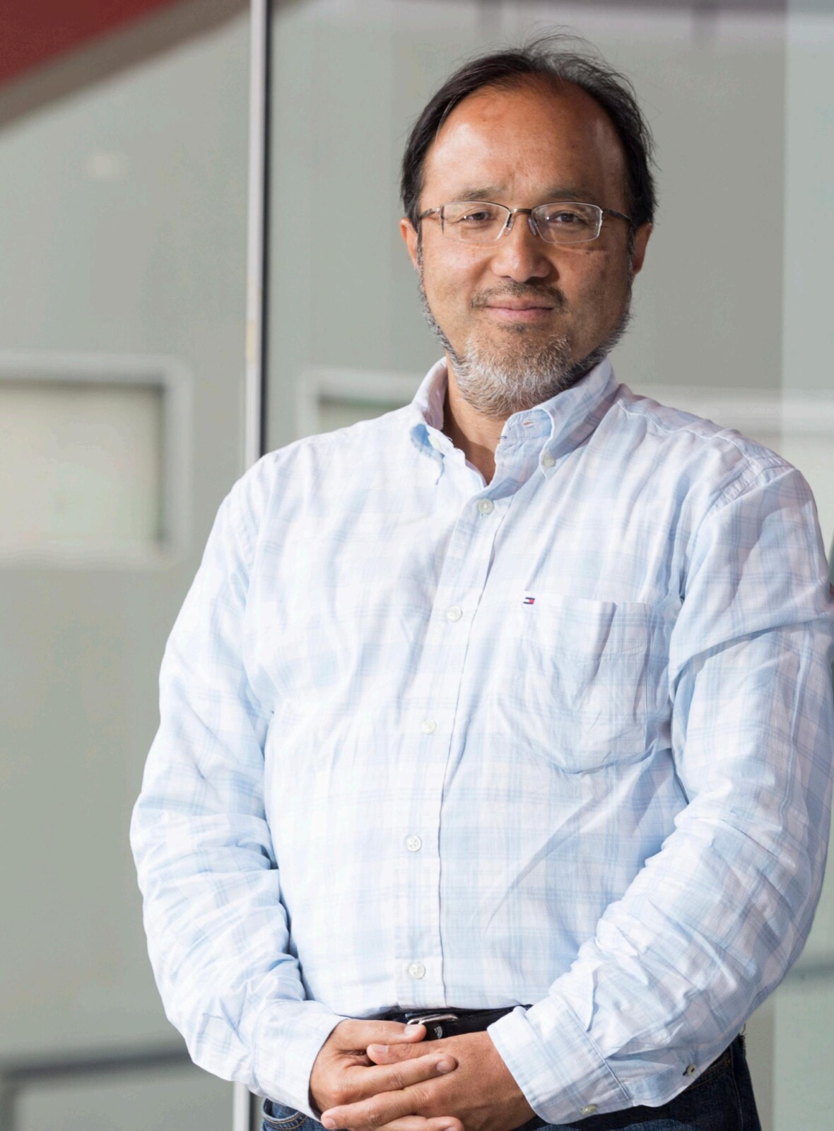 Retrato de Martín Tanaka, sociólogo y politólogo