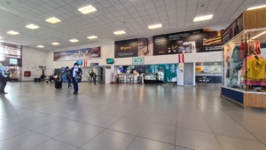 Interior del Aeropuerto Internacional Alfredo Rodríguez Ballón